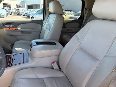 Used 2012 Chevrolet Tahoe LTZ AWD/4WD image 19