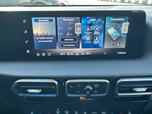 New 2026 Nissan Sentra SR w/ SR Premium Package FWD image 33