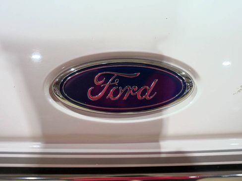 Used 1999 Ford E-150 and Econoline 150 RWD image 18