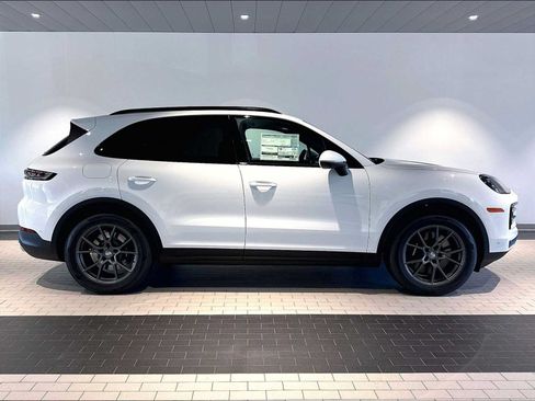 New 2026 Porsche Cayenne AWD/4WD image 8