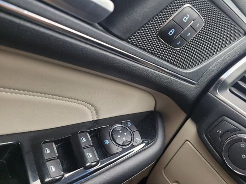 Used 2018 Ford Edge Titanium w/ Cold Weather Package AWD/4WD image 27
