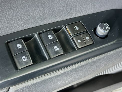 Used 2018 Toyota Camry XSE w/ Driver Assist Package image 15