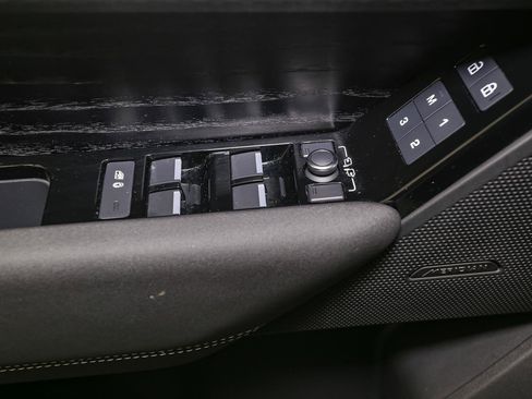 Used 2023 Land Rover Range Rover Velar R-Dynamic S AWD/4WD image 43