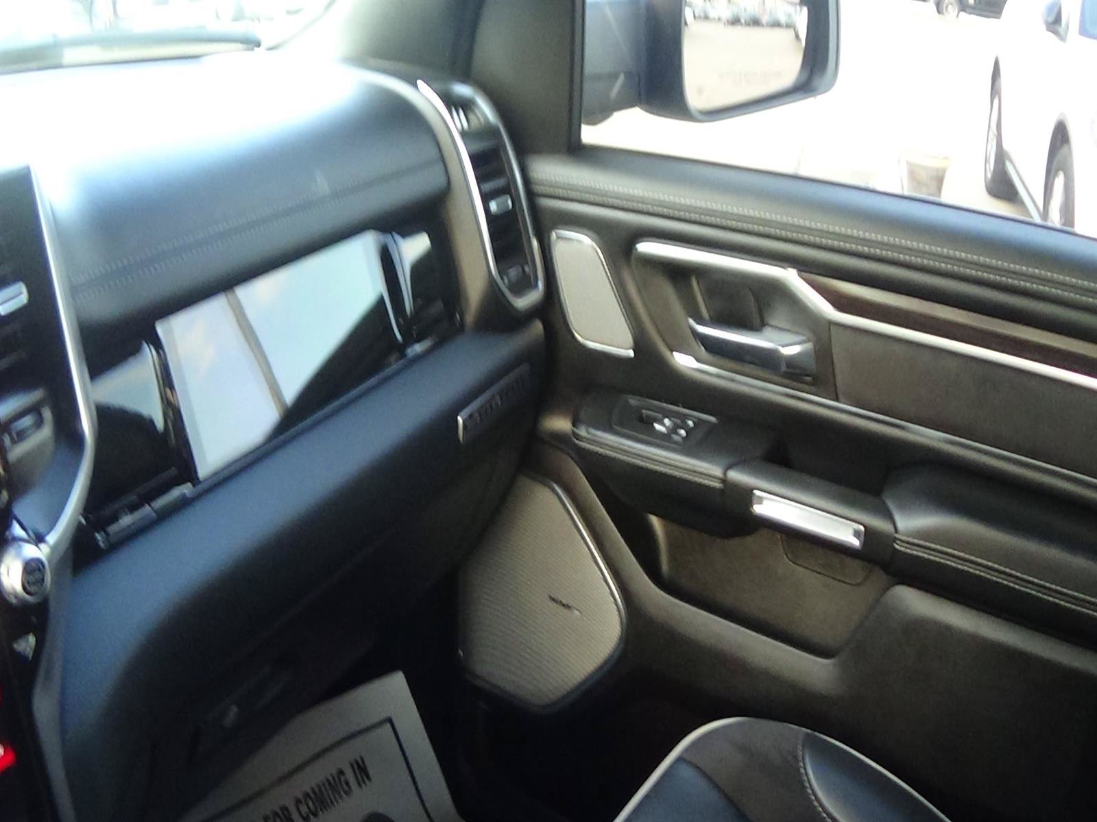 Used 2025 RAM 1500 Laramie w/ Night Edition AWD/4WD image 34