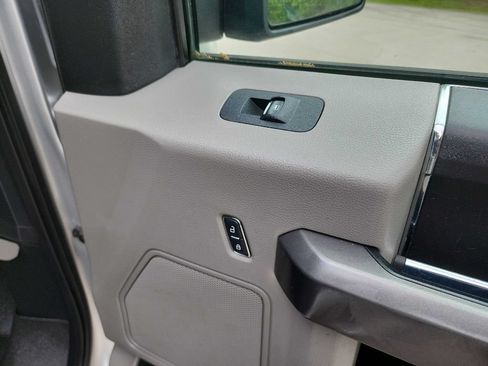 Used 2015 Ford F150 XLT RWD image 30