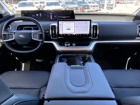 New 2026 Ford Expedition Max Platinum w/ Driver's Package image 5