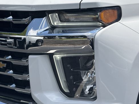 Used 2022 Chevrolet Silverado 3500 LTZ w/ LTZ Convenience Package AWD/4WD image 6
