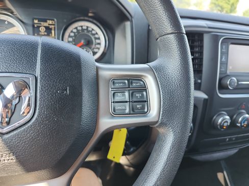 Used 2022 RAM 1500 Classic SLT RWD image 21