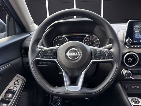 Used 2025 Nissan Sentra SV FWD image 14