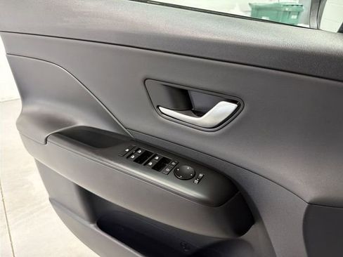 Used 2026 Hyundai Kona SEL Premium FWD image 21
