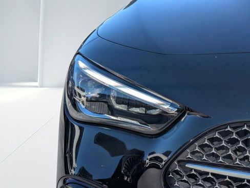 Used 2025 Mercedes-Benz CLE 300 4MATIC Coupe image 8