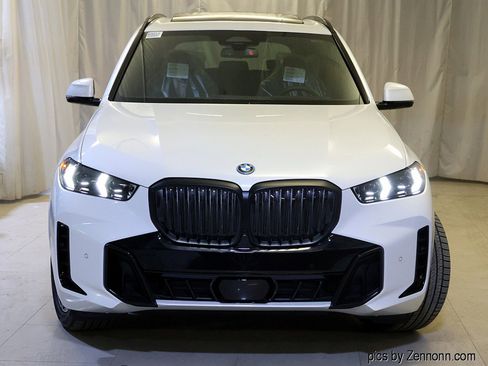 New 2026 BMW X5 xDrive50e w/ M Sport Package image 5