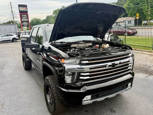 Used 2020 Chevrolet Silverado 2500 High Country w/ Z71 Off-Road Package AWD/4WD image 4