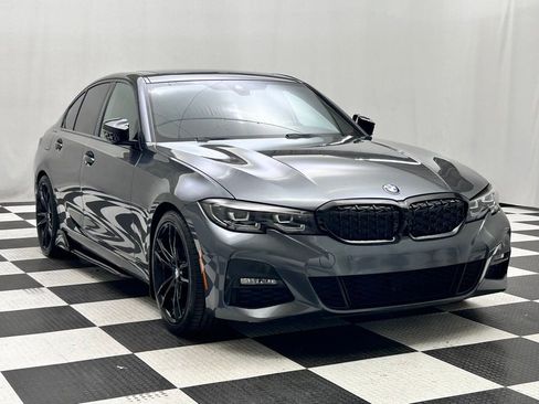 Used 2022 BMW 330i Sedan w/ M Sport Package RWD image 2