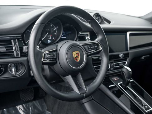 Certified 2024 Porsche Macan AWD/4WD image 14