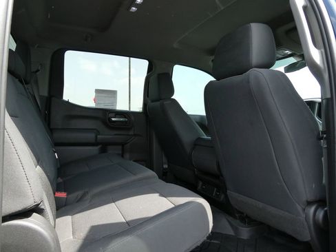 Used 2020 Chevrolet Silverado 1500 Custom w/ Custom Value Package AWD/4WD image 15