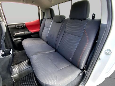 Used 2022 Toyota Tacoma SR5 AWD/4WD image 20