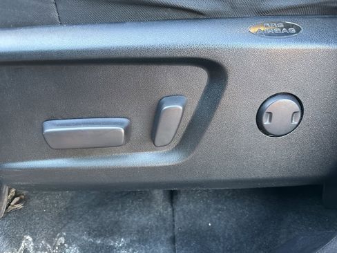 Used 2020 Toyota Tundra image 27