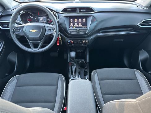 Used 2021 Chevrolet TrailBlazer LS w/ LPO, Blackout Package image 19