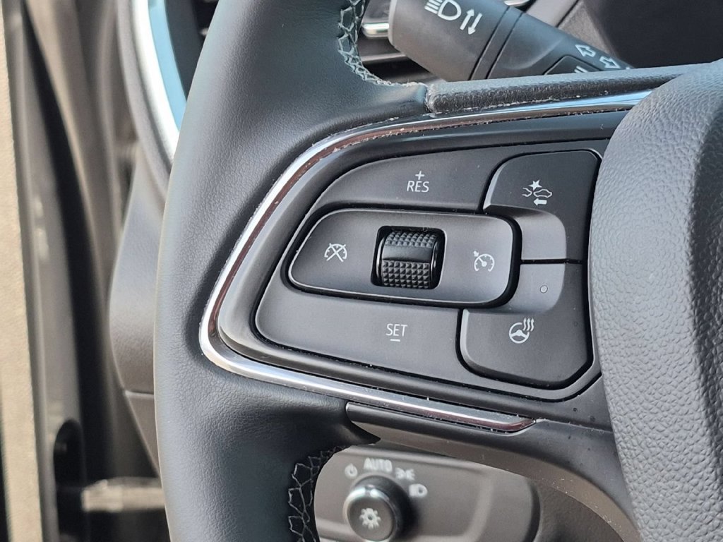 Used 2024 Buick Encore GX Avenir w/ Avenir Convenience Package AWD/4WD image 19