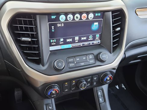 Used 2017 GMC Acadia Denali image 20