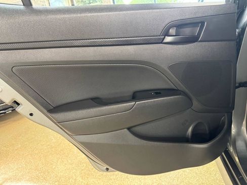 Used 2018 Hyundai Elantra Sport FWD image 14
