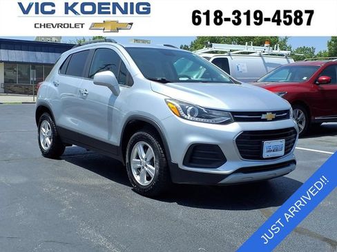 Used 2018 Chevrolet Trax LT w/ LT Convenience Package AWD/4WD image 1