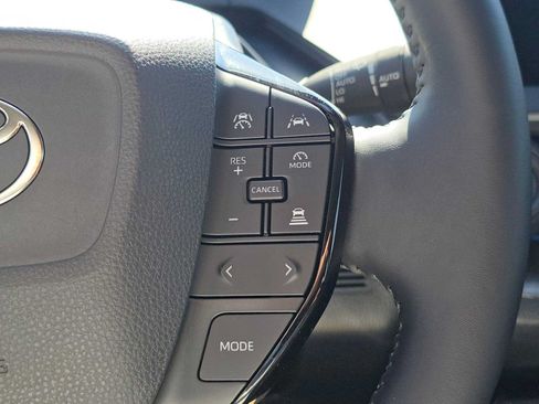 Certified 2026 Toyota Prius XLE FWD image 30