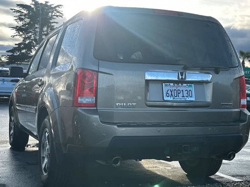 Used 2011 Honda Pilot Touring image 4
