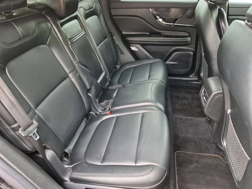 Used 2025 Lincoln Corsair AWD image 21
