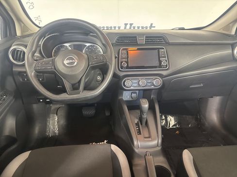 Used 2025 Nissan Versa S FWD image 20