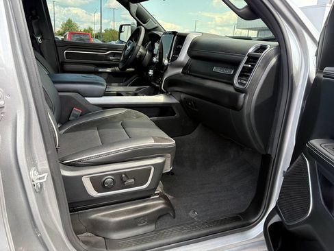 Used 2025 RAM 1500 Laramie w/ Sport Appearance Package AWD/4WD image 10