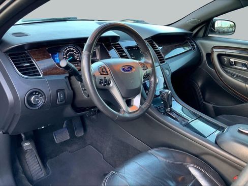 Used 2017 Ford Taurus Limited FWD image 16