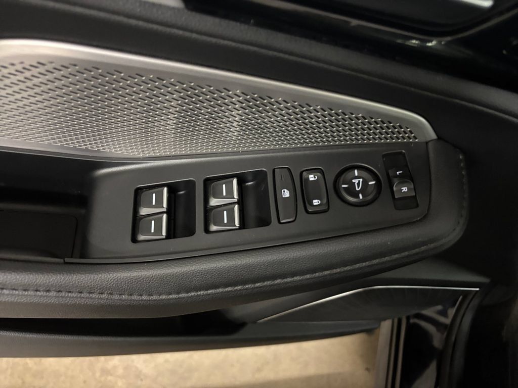 Certified 2024 Acura MDX SH-AWD image 13