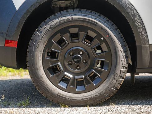 New 2025 Hyundai Ioniq 5 XRT image 18