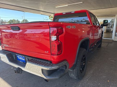 Used 2021 Chevrolet Silverado 2500 LT w/ Convenience Package image 2
