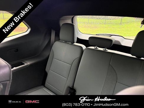 Certified 2024 GMC Acadia AT4 w/ Luxury Package AWD/4WD image 26