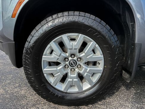 Used 2022 Nissan Frontier SV w/ Technology Package AWD/4WD image 33