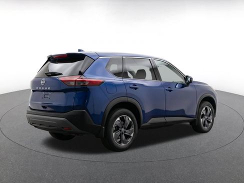 Used 2025 Nissan Rogue SV AWD/4WD image 8
