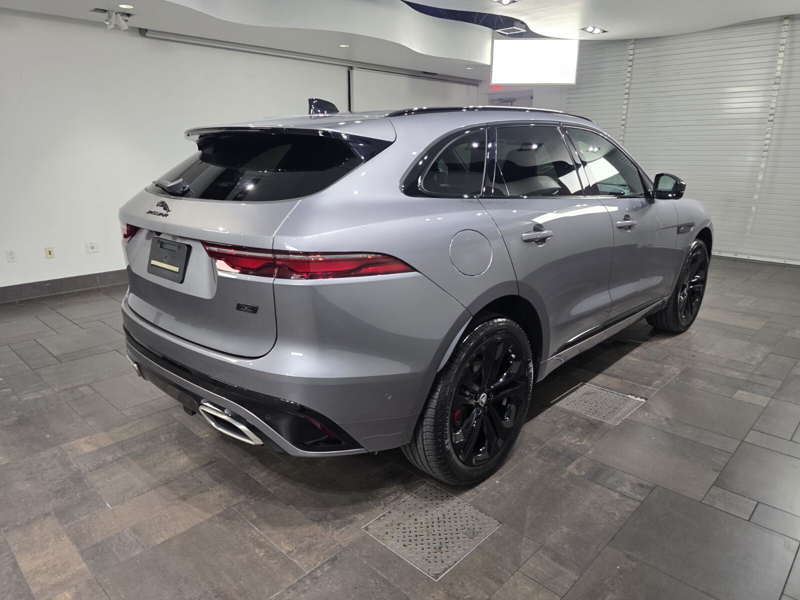 New 2026 Jaguar F-PACE R-Dynamic S AWD/4WD image 24
