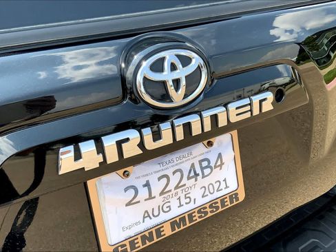 Used 2018 Toyota 4Runner SR5 Premium AWD/4WD image 32