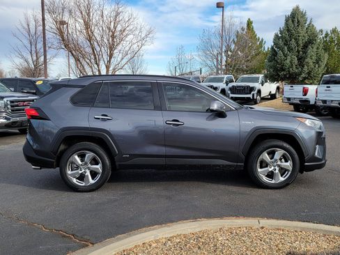 Used 2019 Toyota RAV4 Limited image 2