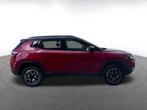 Used 2025 Jeep Compass Trailhawk AWD/4WD image 16