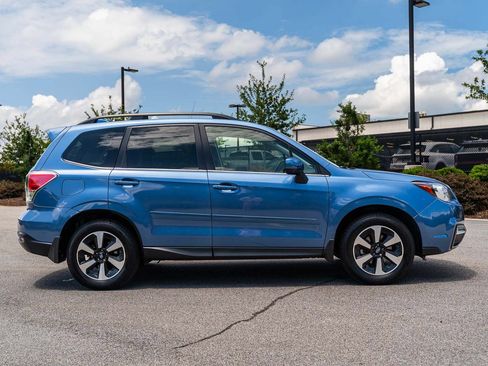 Used 2017 Subaru Forester 2.5i Limited w/ Popular Package #1 AWD/4WD image 8