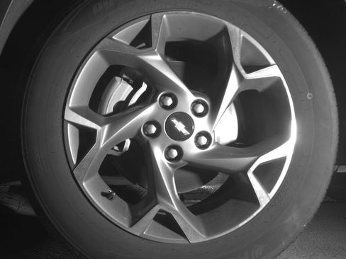 Used 2025 Chevrolet Trax LT FWD image 12