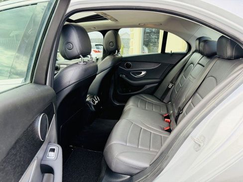 Used 2020 Mercedes-Benz C 300 Sedan image 8