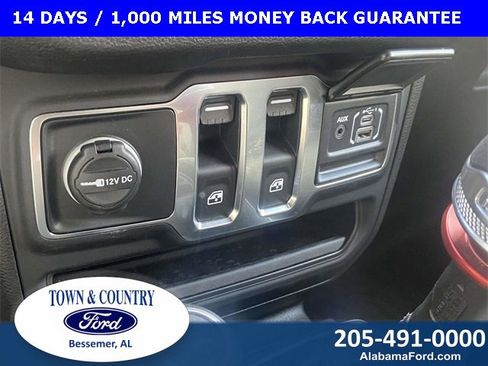 Used 2025 Jeep Wrangler Sport image 24