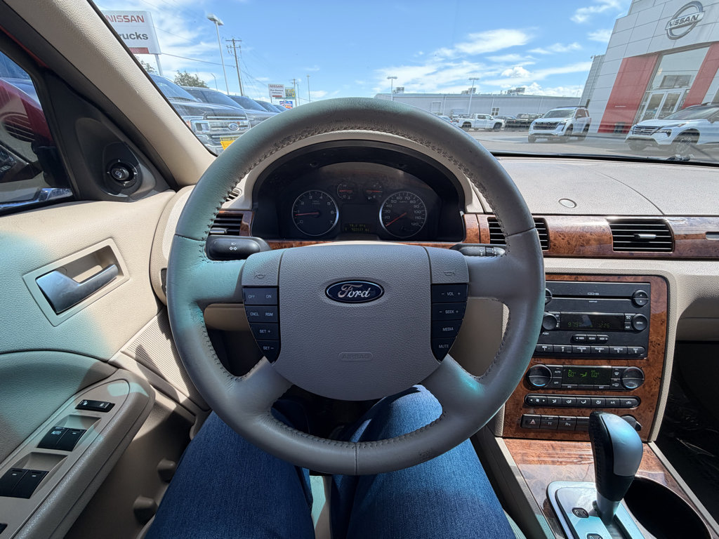 Used 2005 Ford Five Hundred SEL AWD/4WD image 17