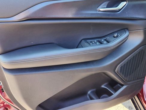 Used 2025 Jeep Grand Cherokee Laredo X w/ Trailer Tow Package image 7