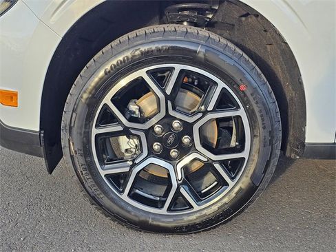 New 2025 Ford Maverick Lariat w/ 4K Tow Package image 7